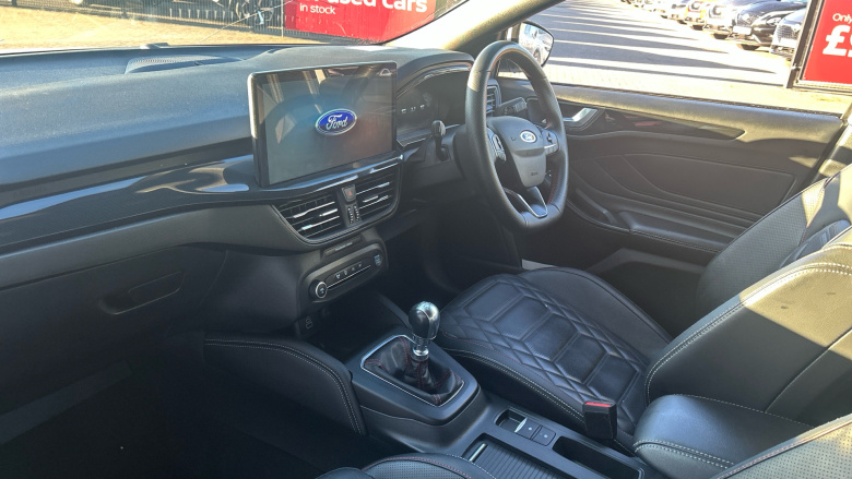 Ford Focus 1.0 EcoBoost ST-Line Vignale 5dr Petrol Hatchback